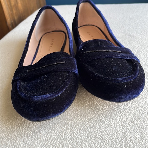 Zara blue velvety loafers / flats, size 39. - Picture 4 of 8